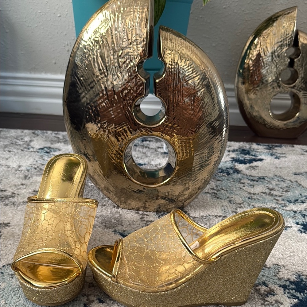 Allegra K Gold Wedges